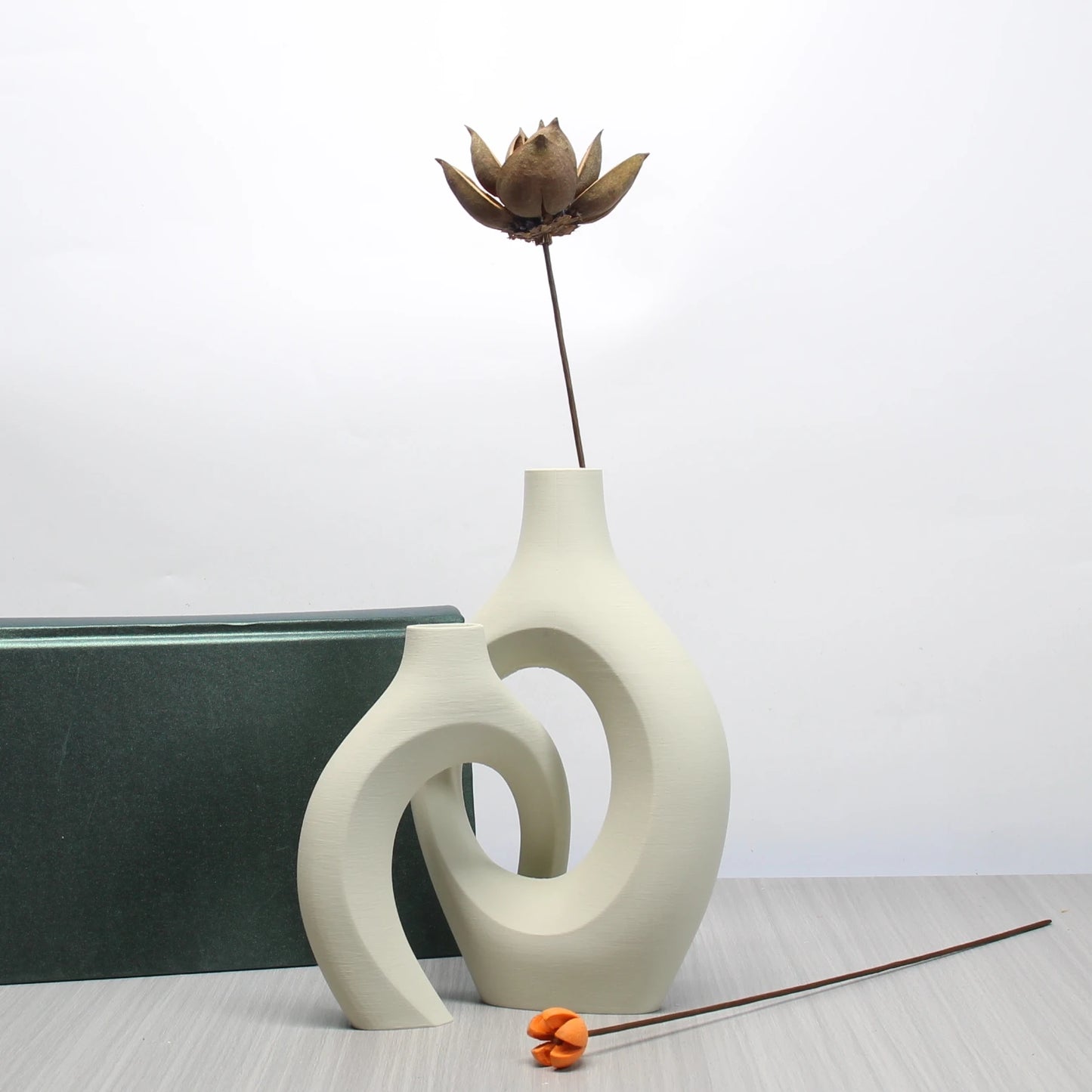 Contour Vase Set
